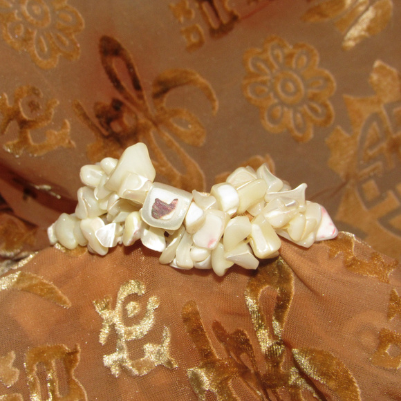 Mother of Pearl Chip Chunk Stretch Bracelet VTG - Picture 5 of 5